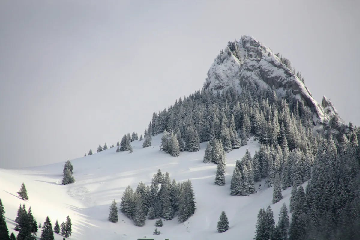 snow-mountain-switzerland-travel-guide