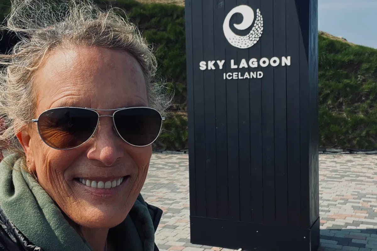 The advisor at the Sky Lagoon Iceland signage.