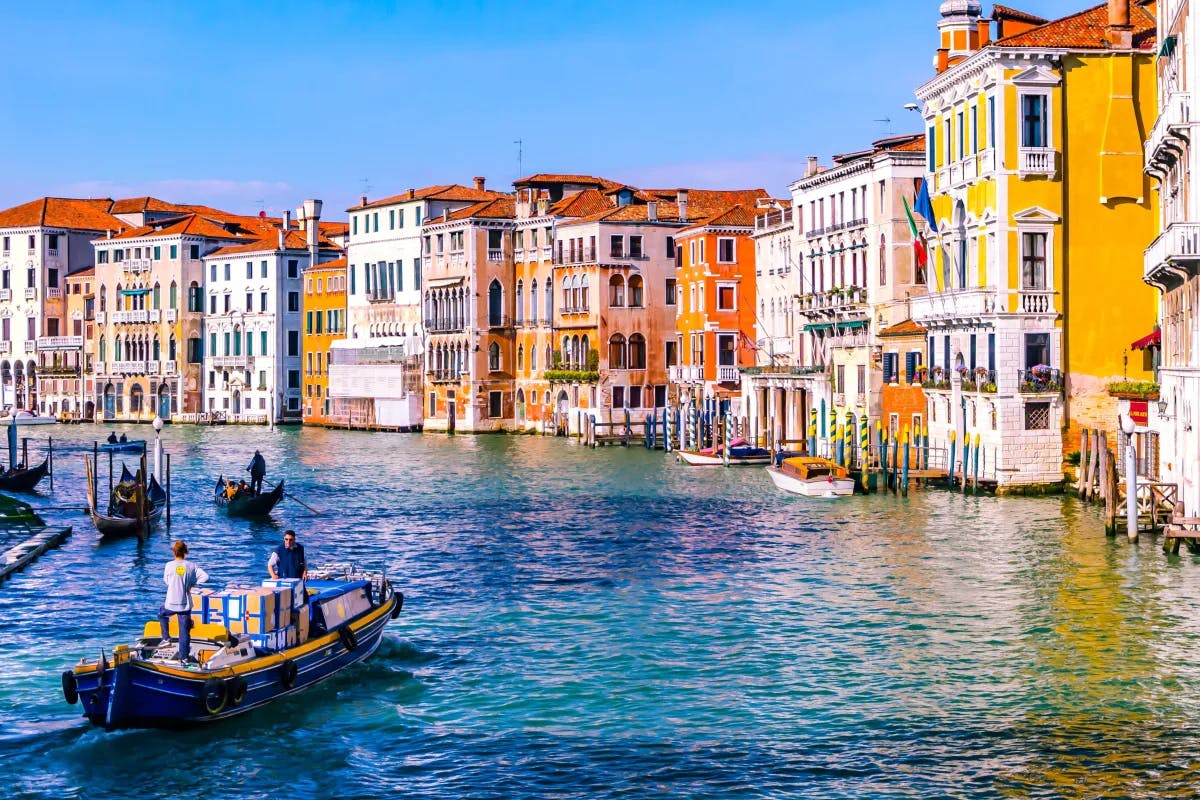 landscape-of-venice-rome-travel-guide