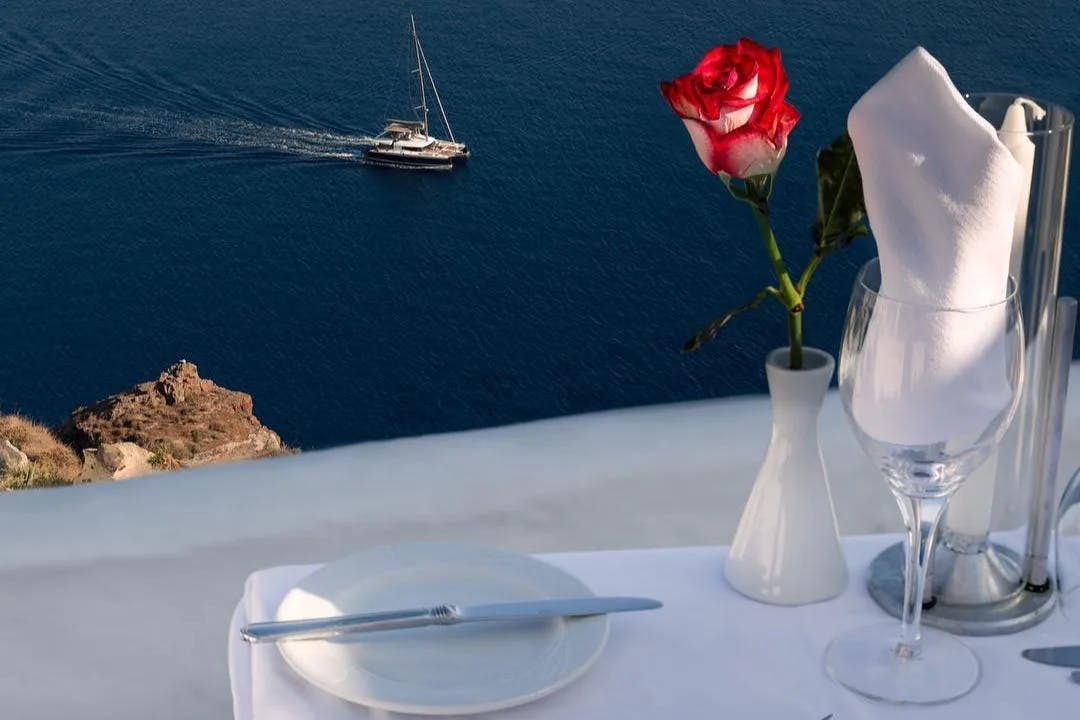 Dining with an overlooking view is definitely romantic.