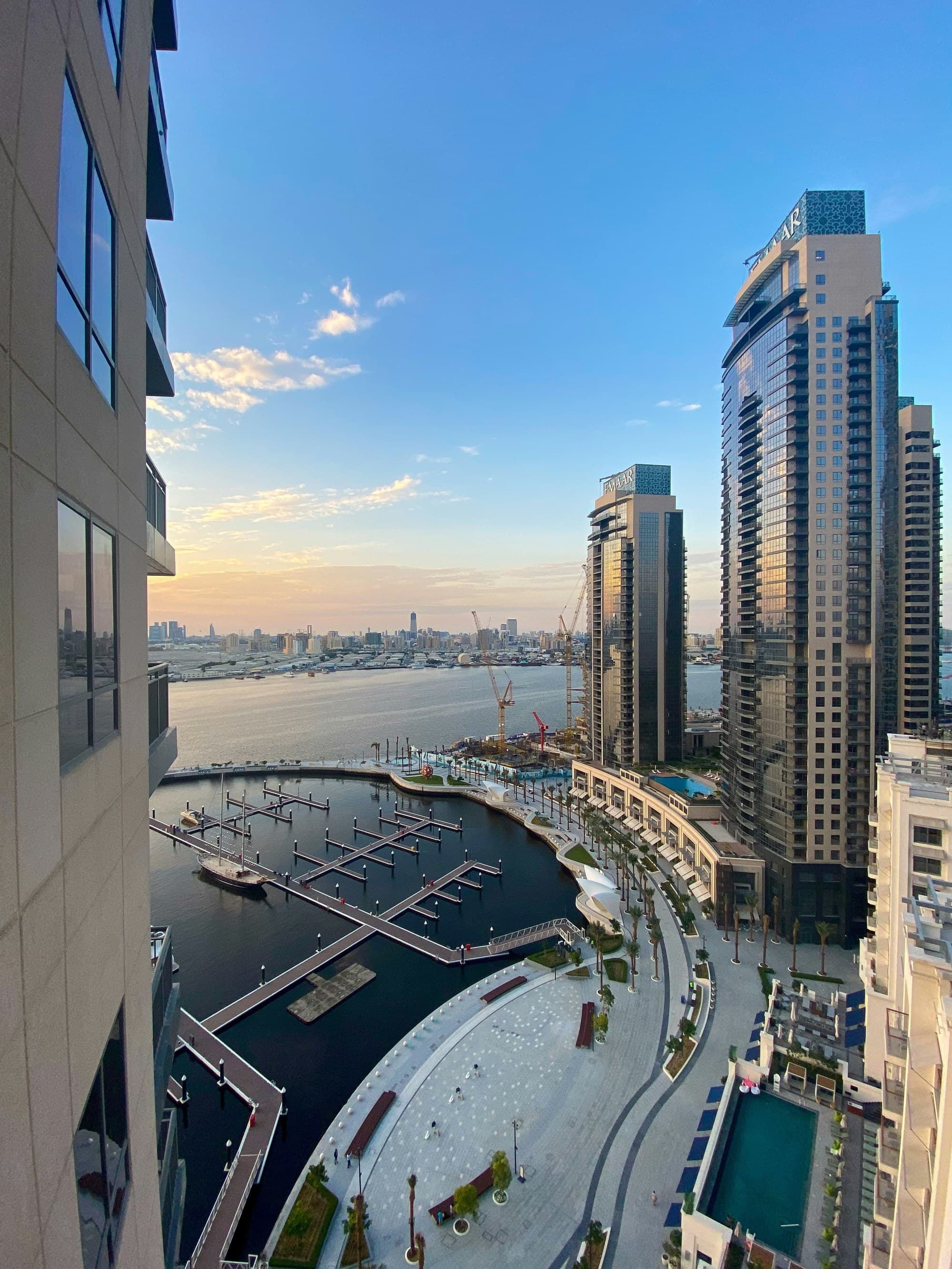 Bird's eye view of a city and pier