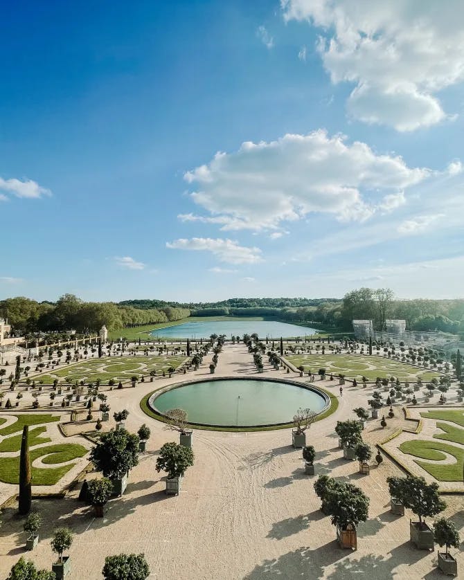 A beautiful view of Palace of Versailles