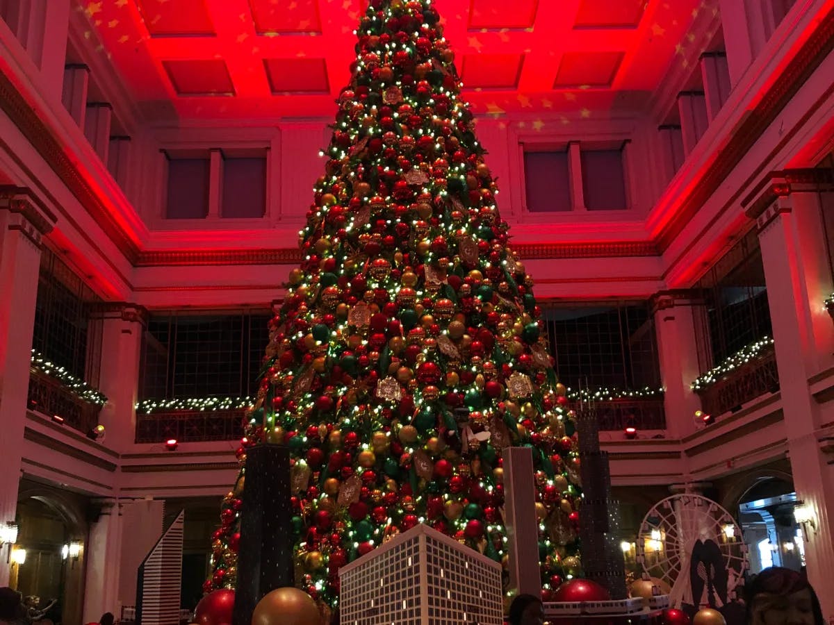 Macy's Christmas Tree with red lights