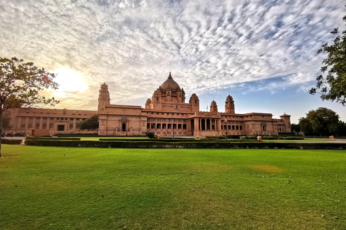 palace-garden-india-travel-guide