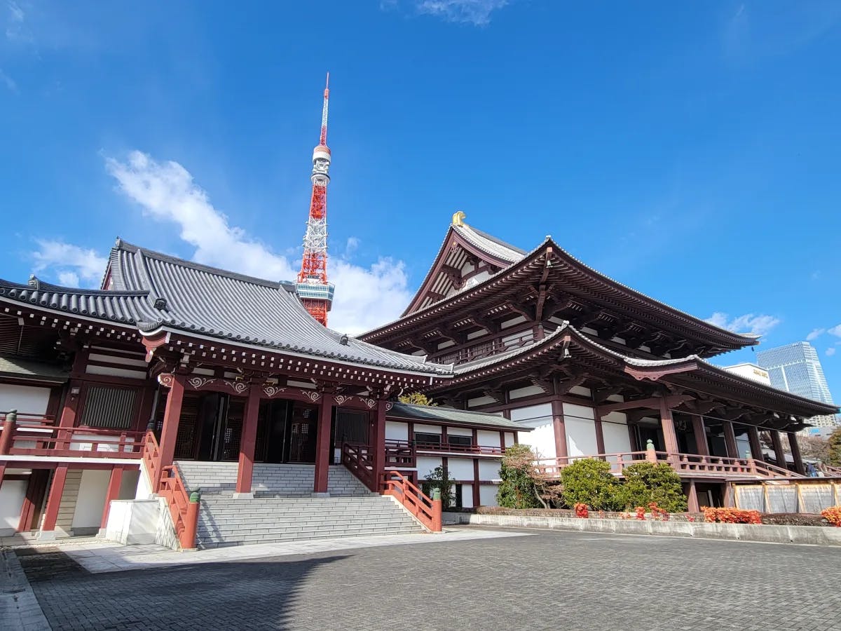 Zozoji-Temple-and-Tokyo-Tower-japan-travel-guide