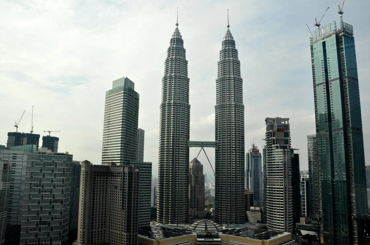 The Petronas Towers are the world's tallest twin skyscrapers.