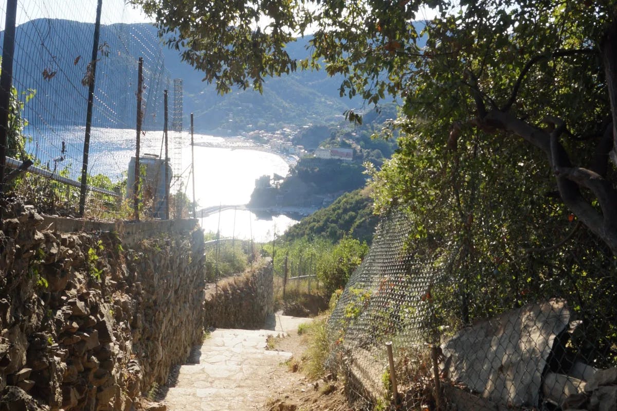 The hiking trail of Vernazza.