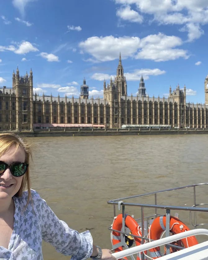 Picture of Chelsea in a boat with Big Ben in background