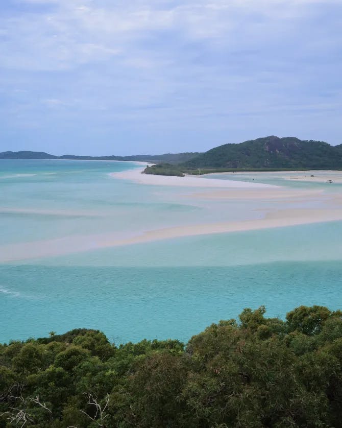 View of a beautiful turquoise ocean on a sunny day