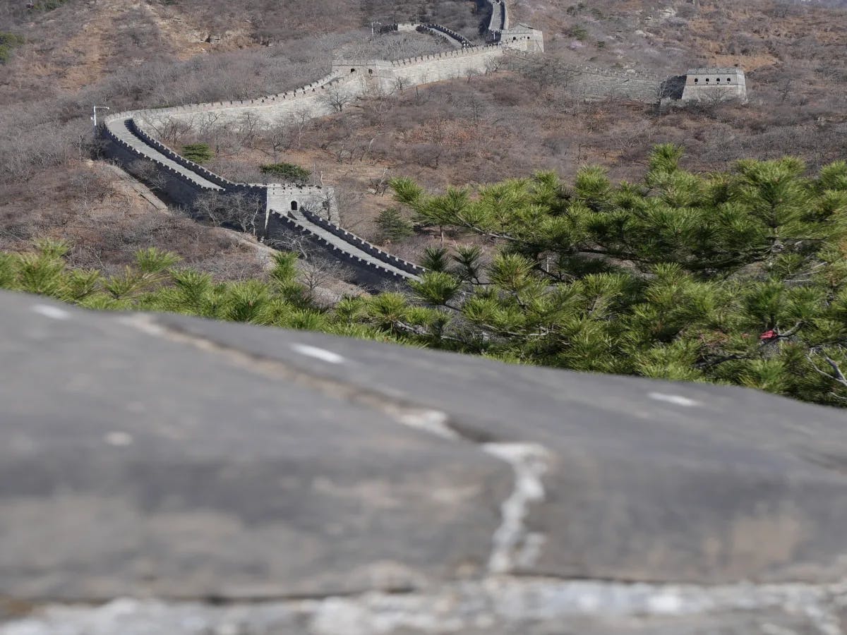 a Picture of the Great China Wall during the daytime.