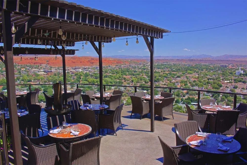 Cliffside restaurant is an upscale-casual option offering a terrace with picturesque views.