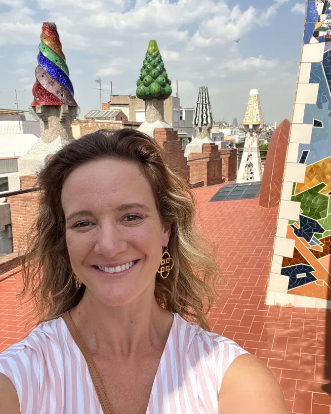 Travel advisor Deanna Basham smiling in a selfie