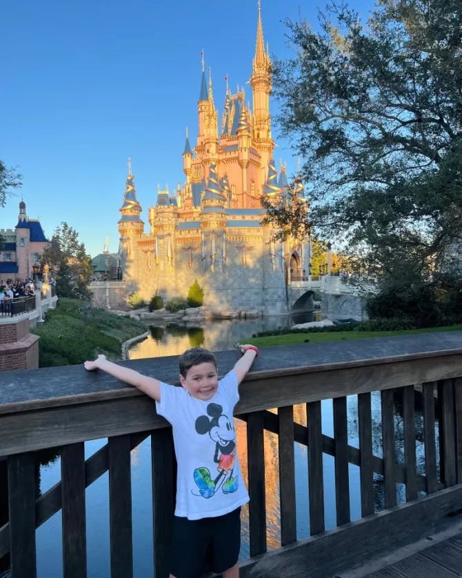 A child posing at Disneyland