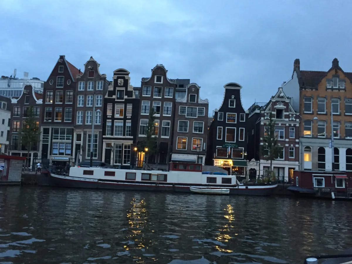 amsterdam-boathouse -travel-guide