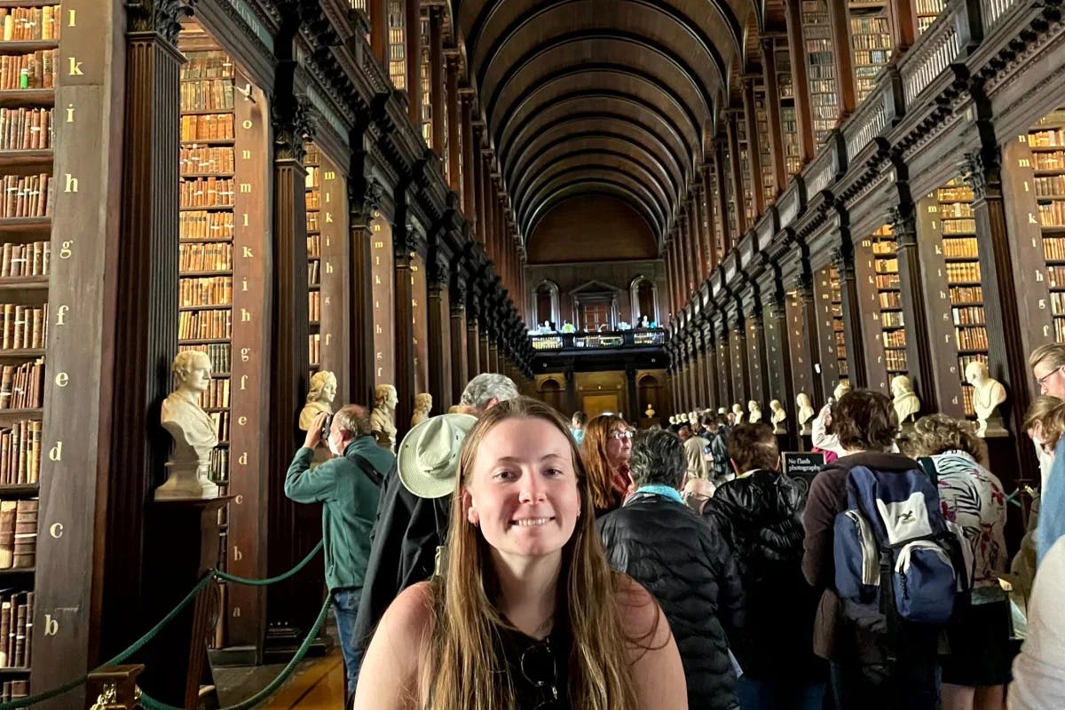 The-Long-Room-at-trinity-College-dublin-travel-guide