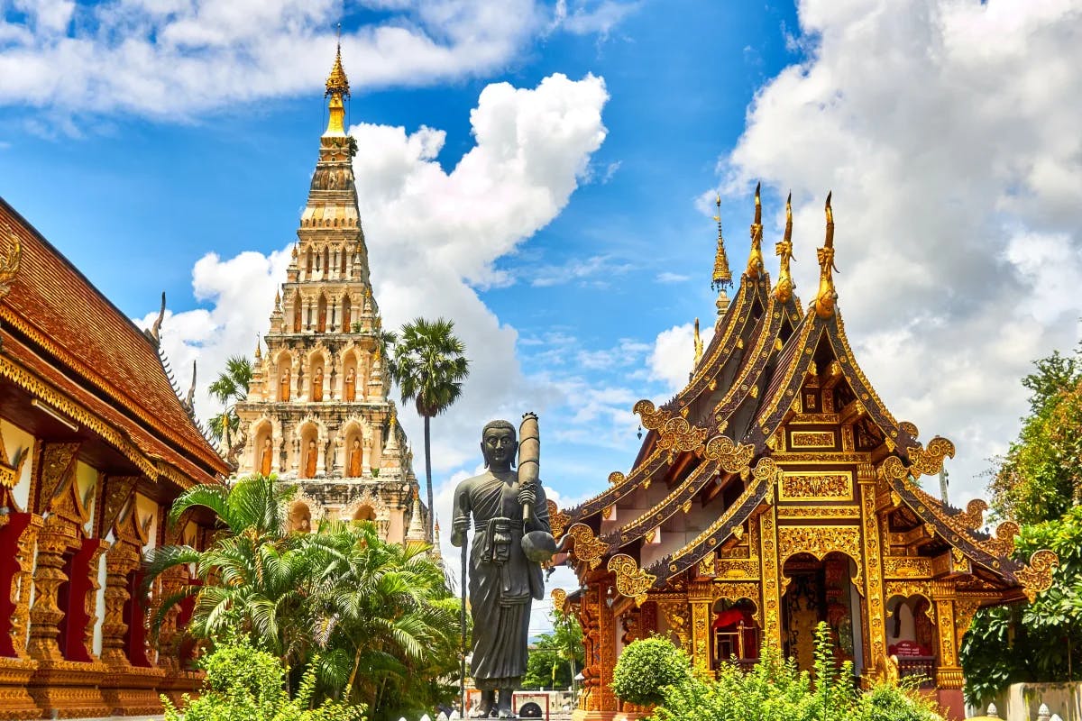 golden-temples-thailand-travel-guide