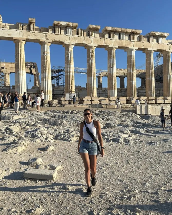 Picture of Gabrielle in Acropolis of Athens