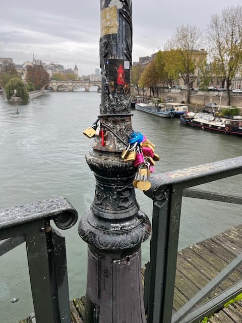 Love locks at a light post at Pont des Arts.