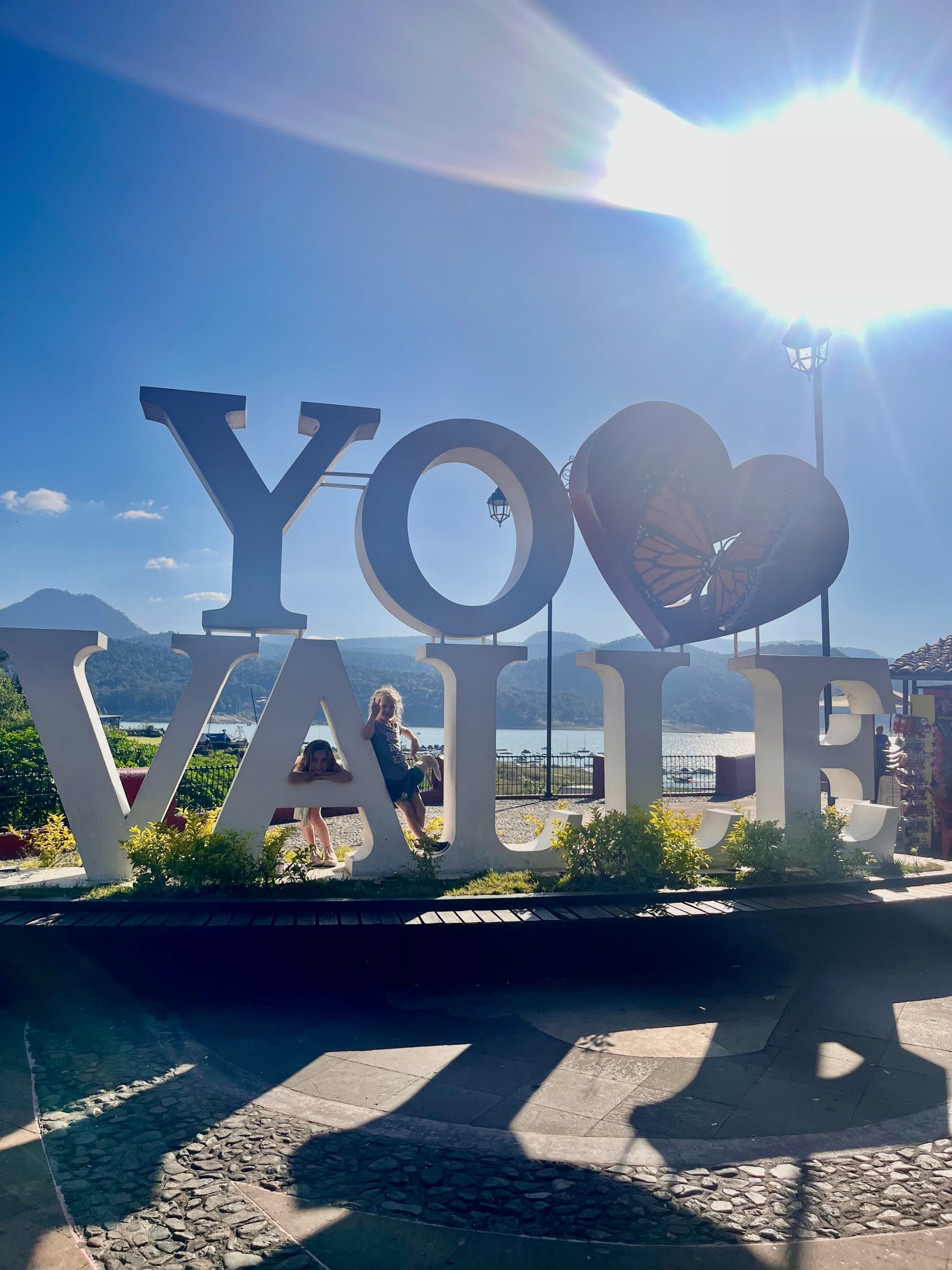 Landmark with letters saying Yo Valle.