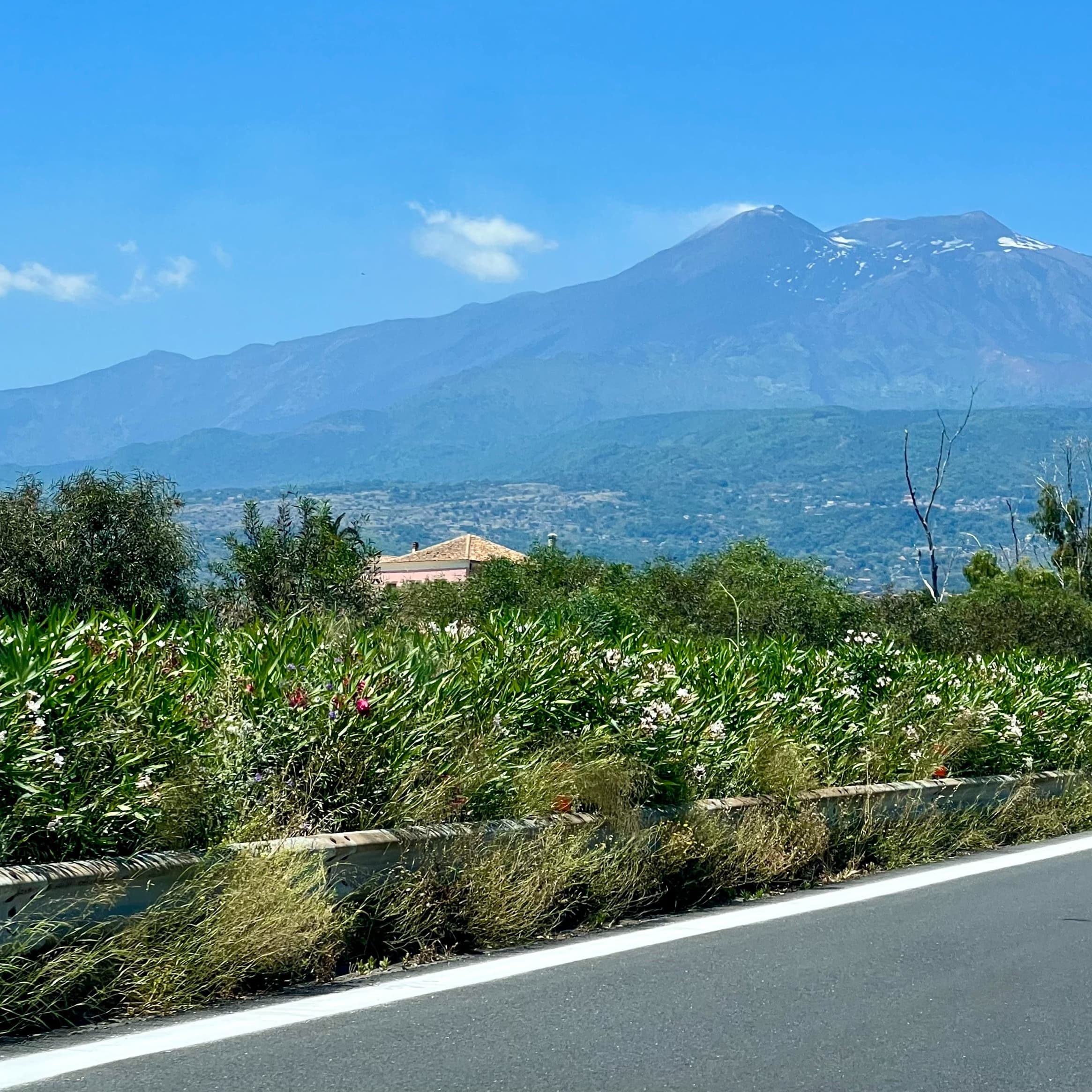 A picture of mountain range in daytime.