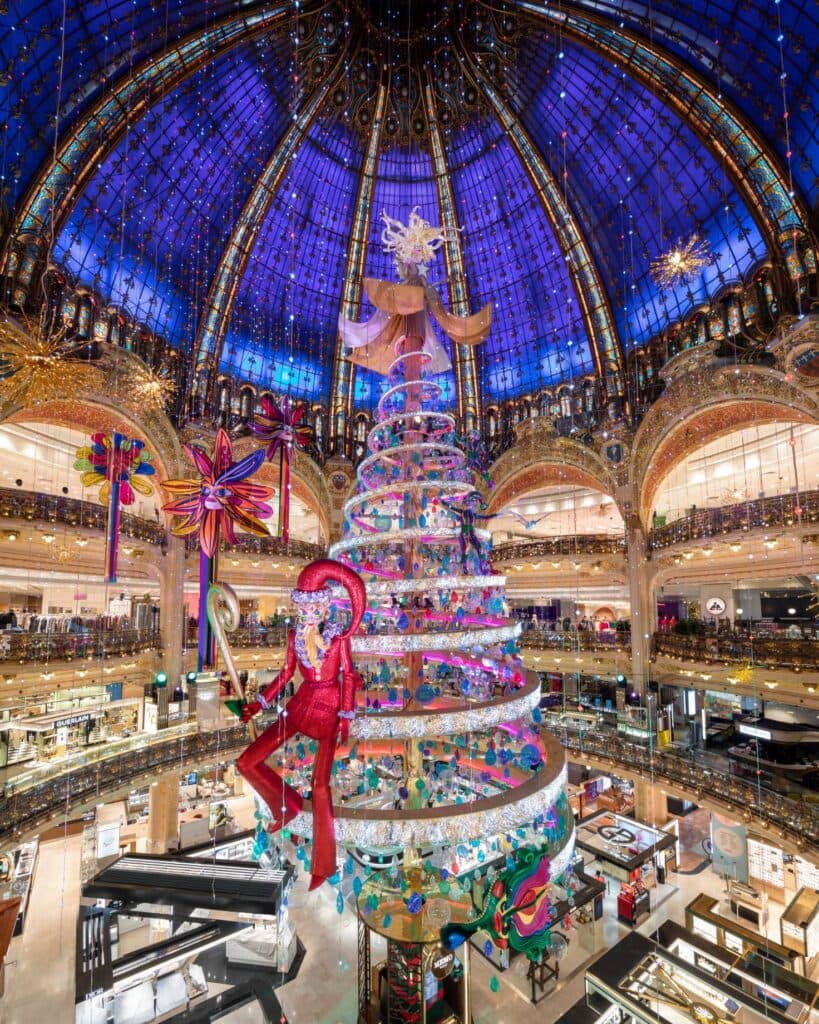 The great Christmas Tree at Galerie Lafayettes Paris.