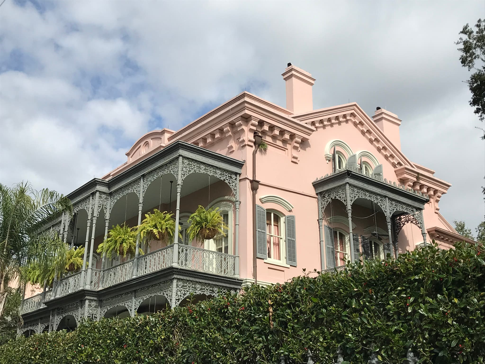 Pink building in Nola