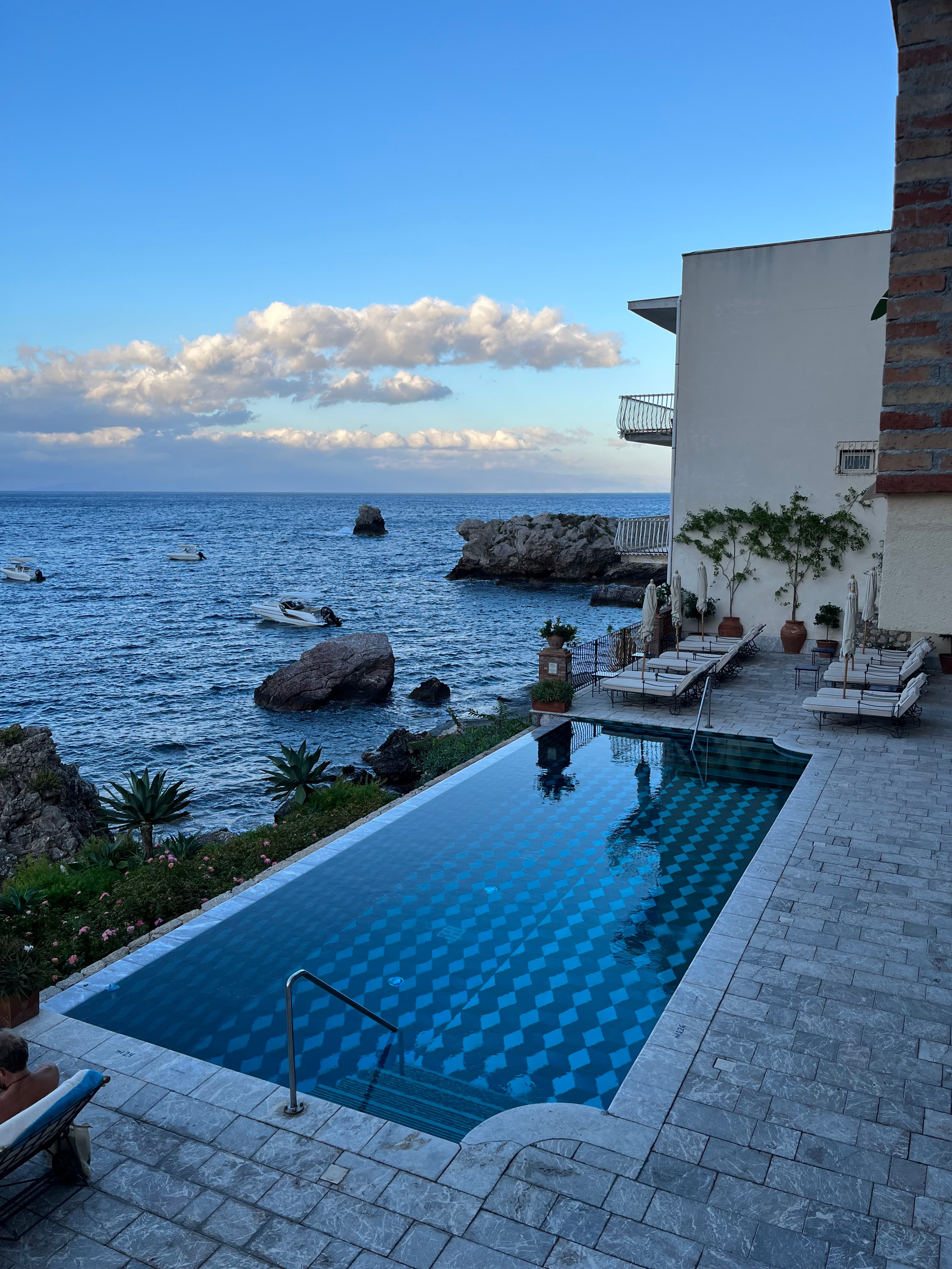 Sea and pool view