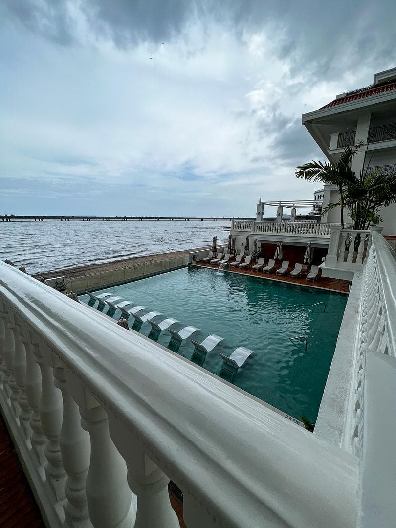 Pool to soak up the sun