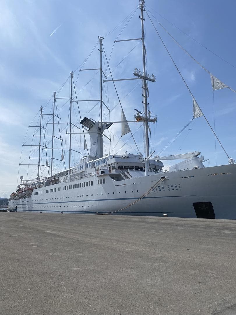 cruise ship under blue sky