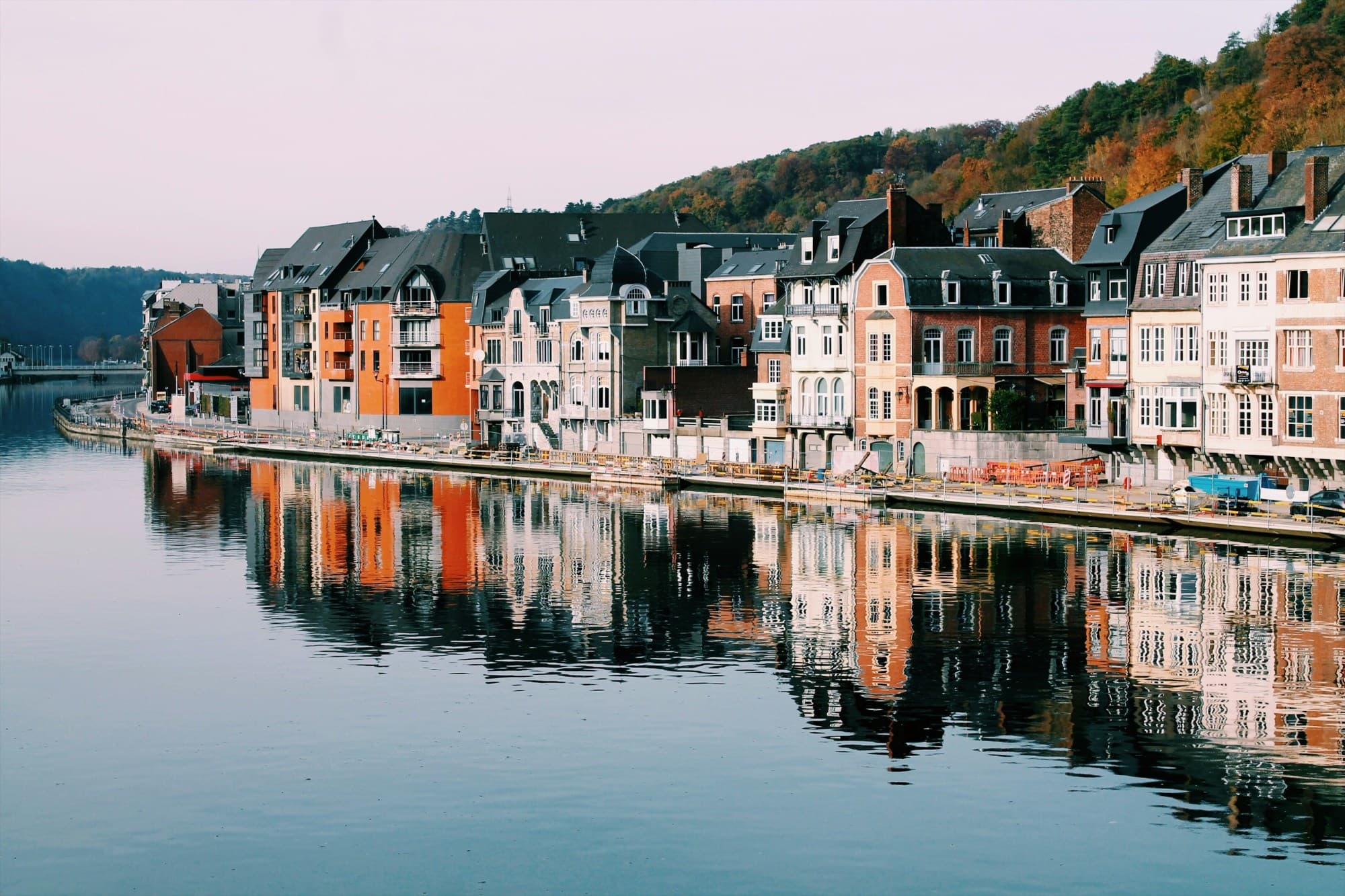 Lakeside houses during the daytime