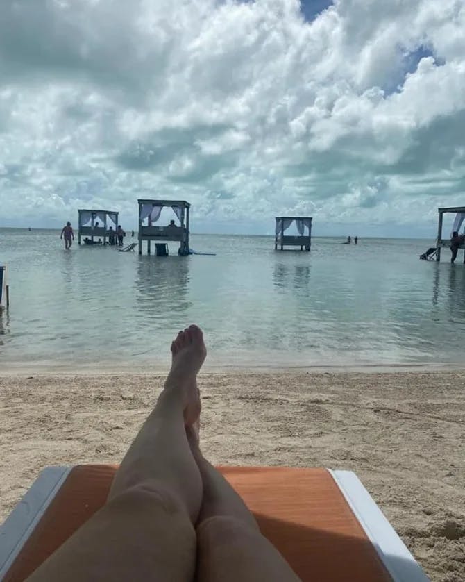 Relaxing at Hilton Beach Club Mahogany Bay