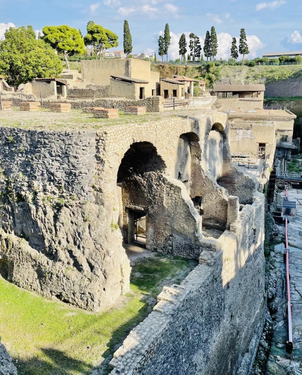 Discovering Naples, Italy: A Day Trip of Hidden Gems