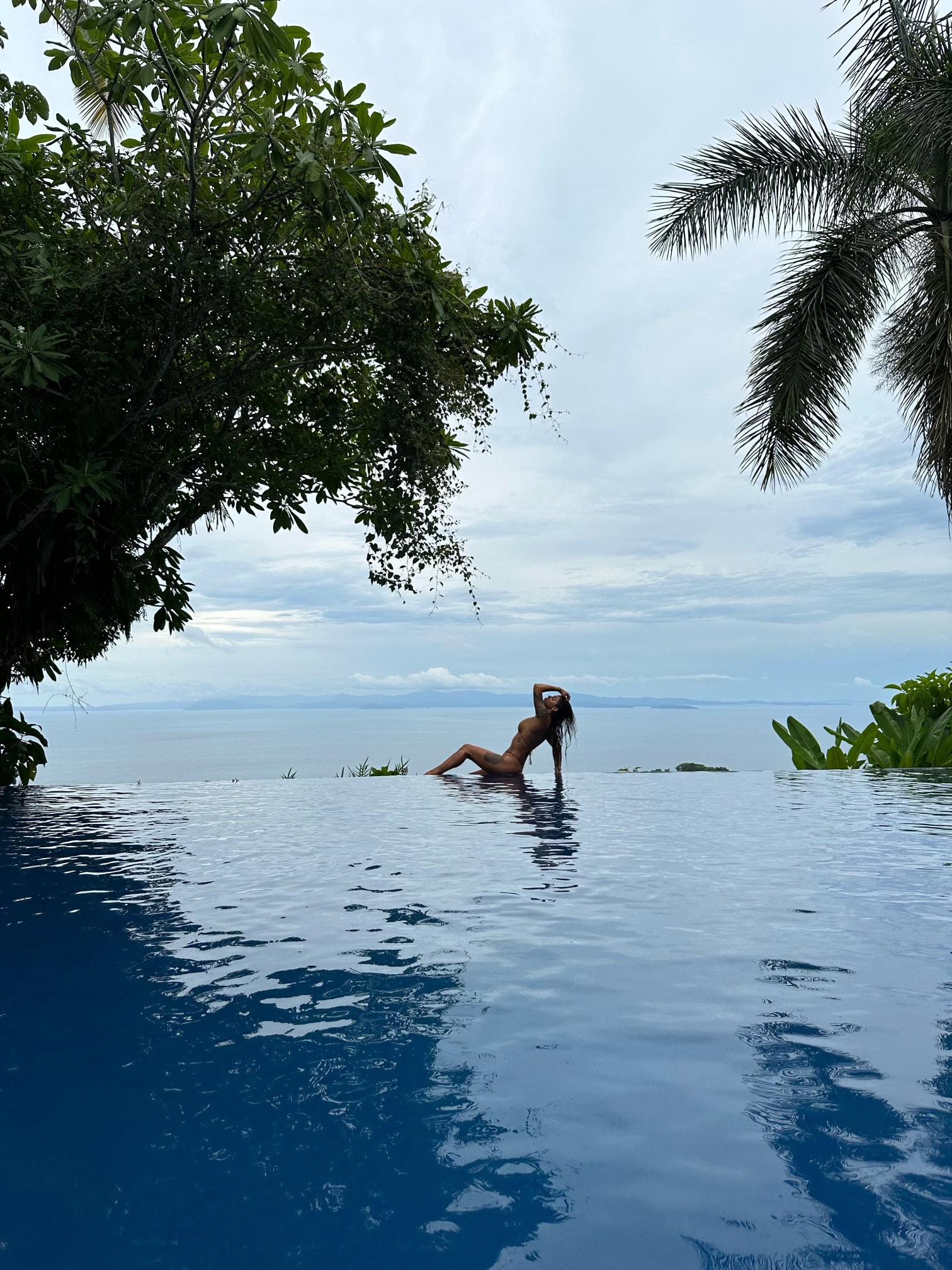 pool by the beach