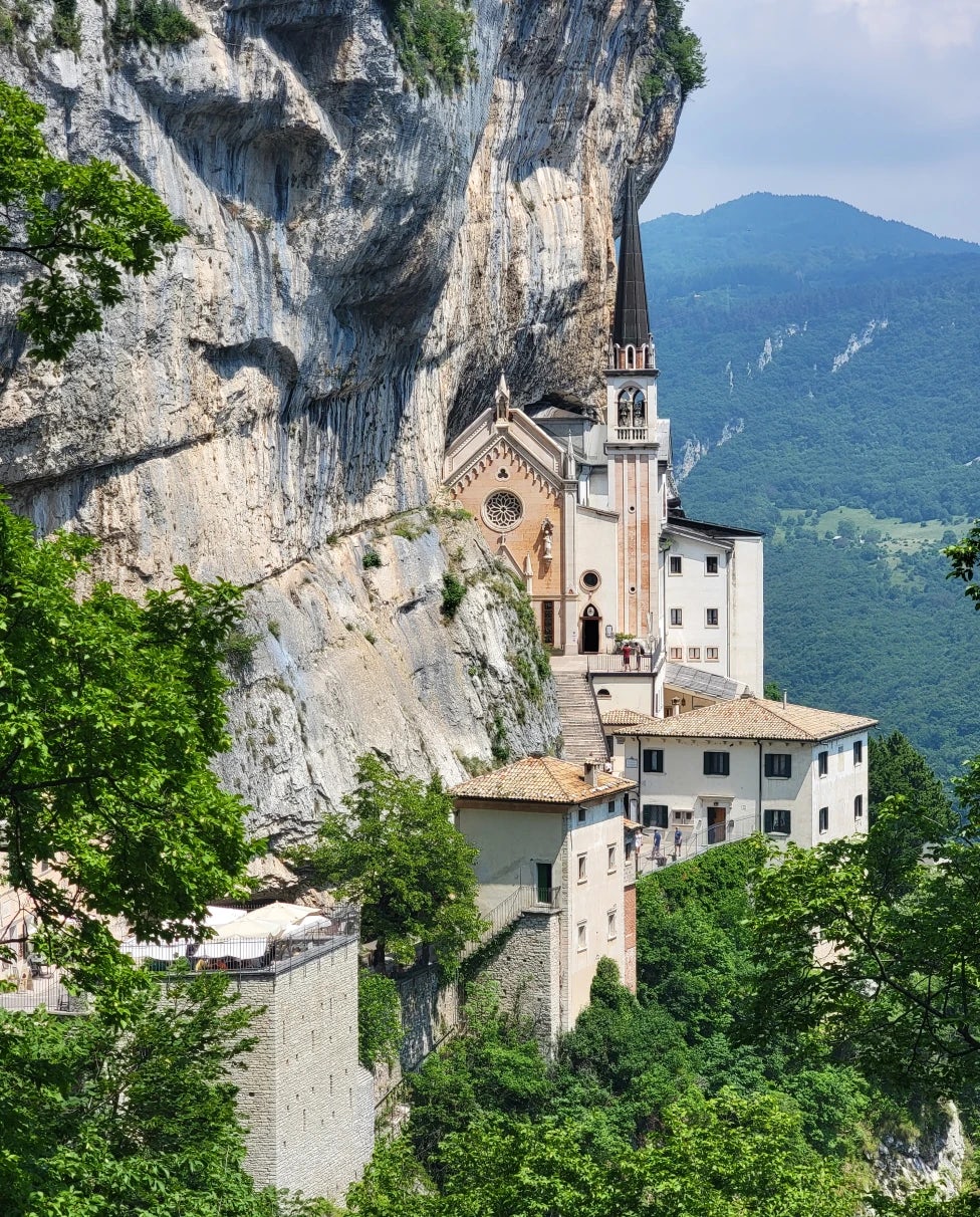 Breathtaking Landscapes: A Road Trip Through Northern Italy's Hidden Gems