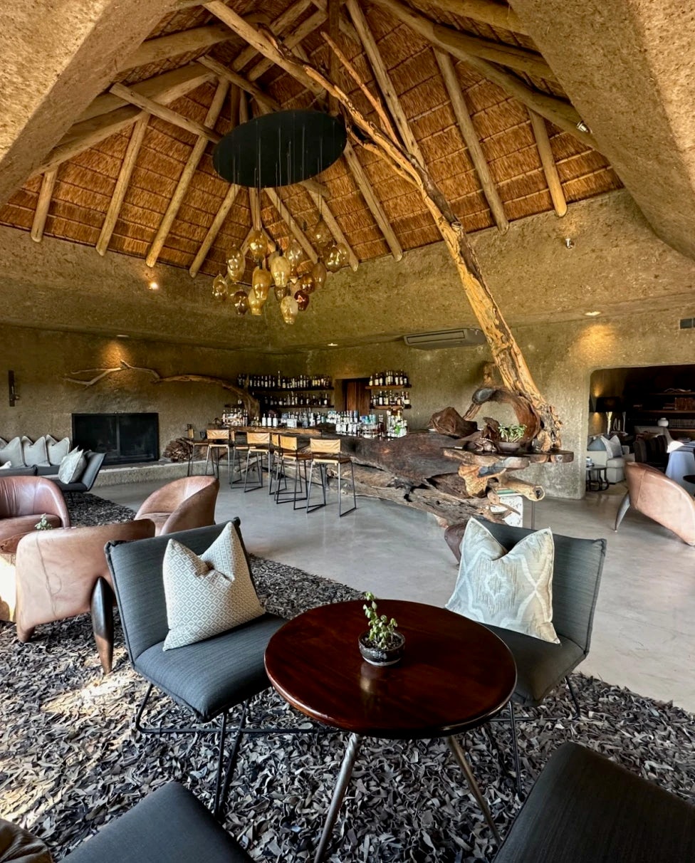 A Luxury Safari Lodge You Must Visit: Sabi Sabi Earth Lodge