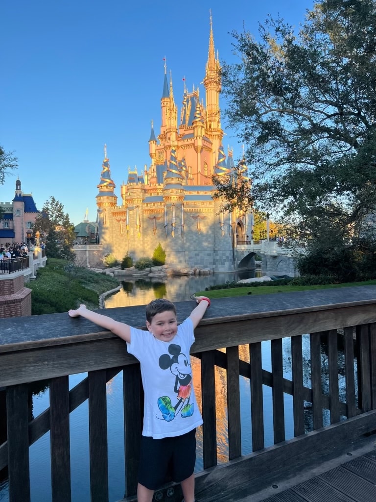 A child posing at Disneyland