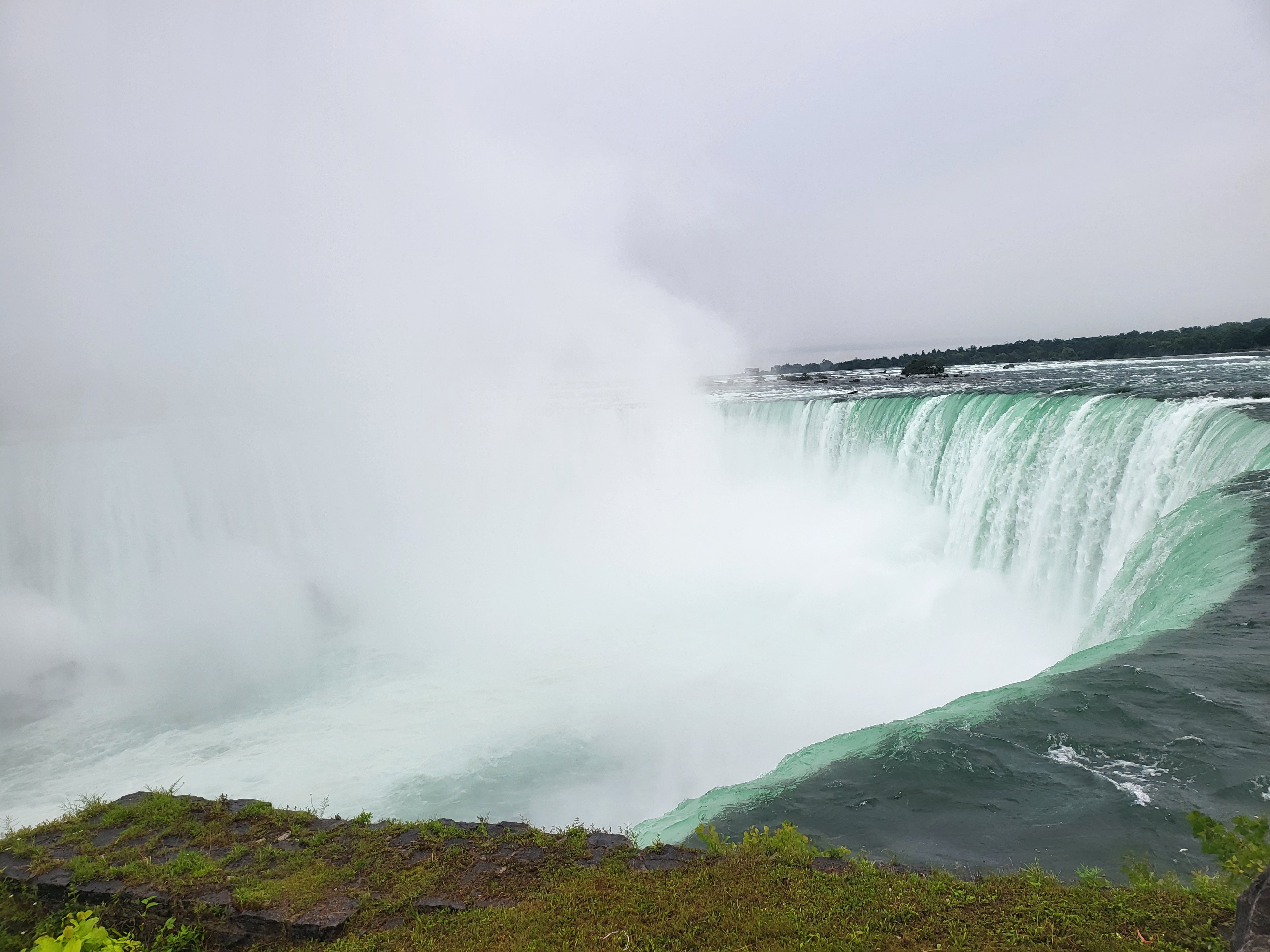 Niagara falls.