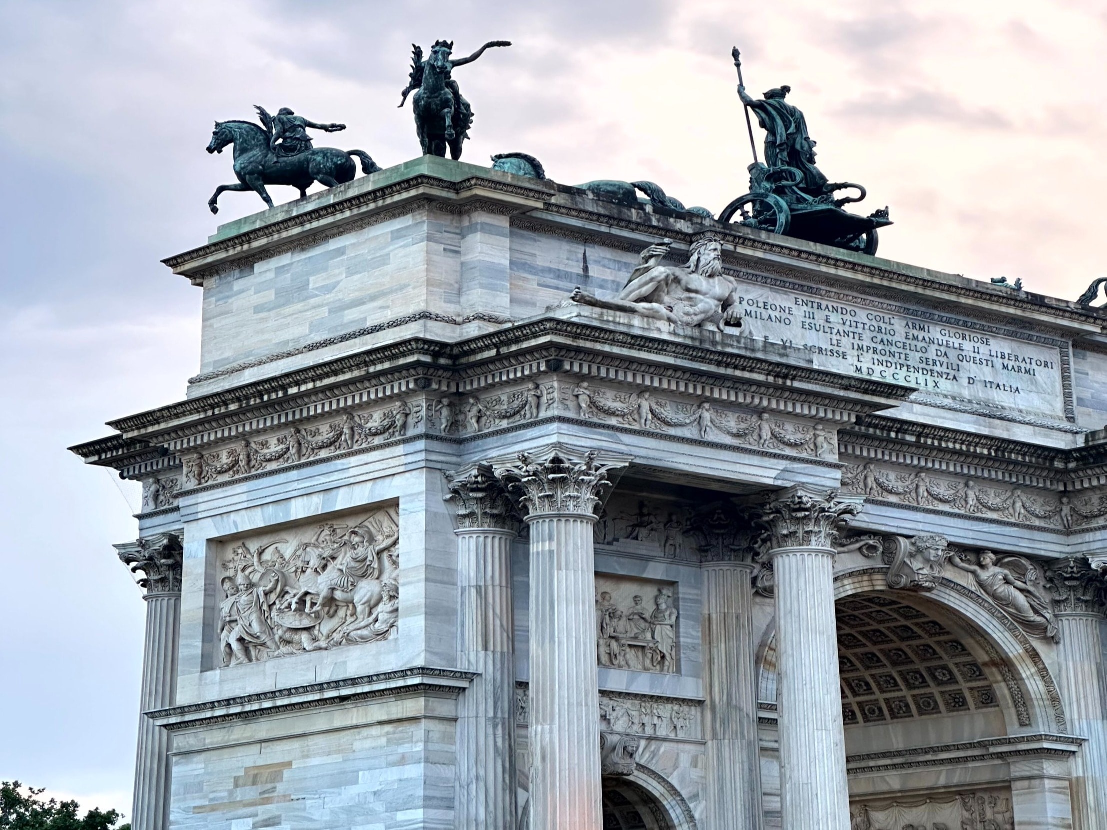 Arco-della-Pace-milan-travel-guide