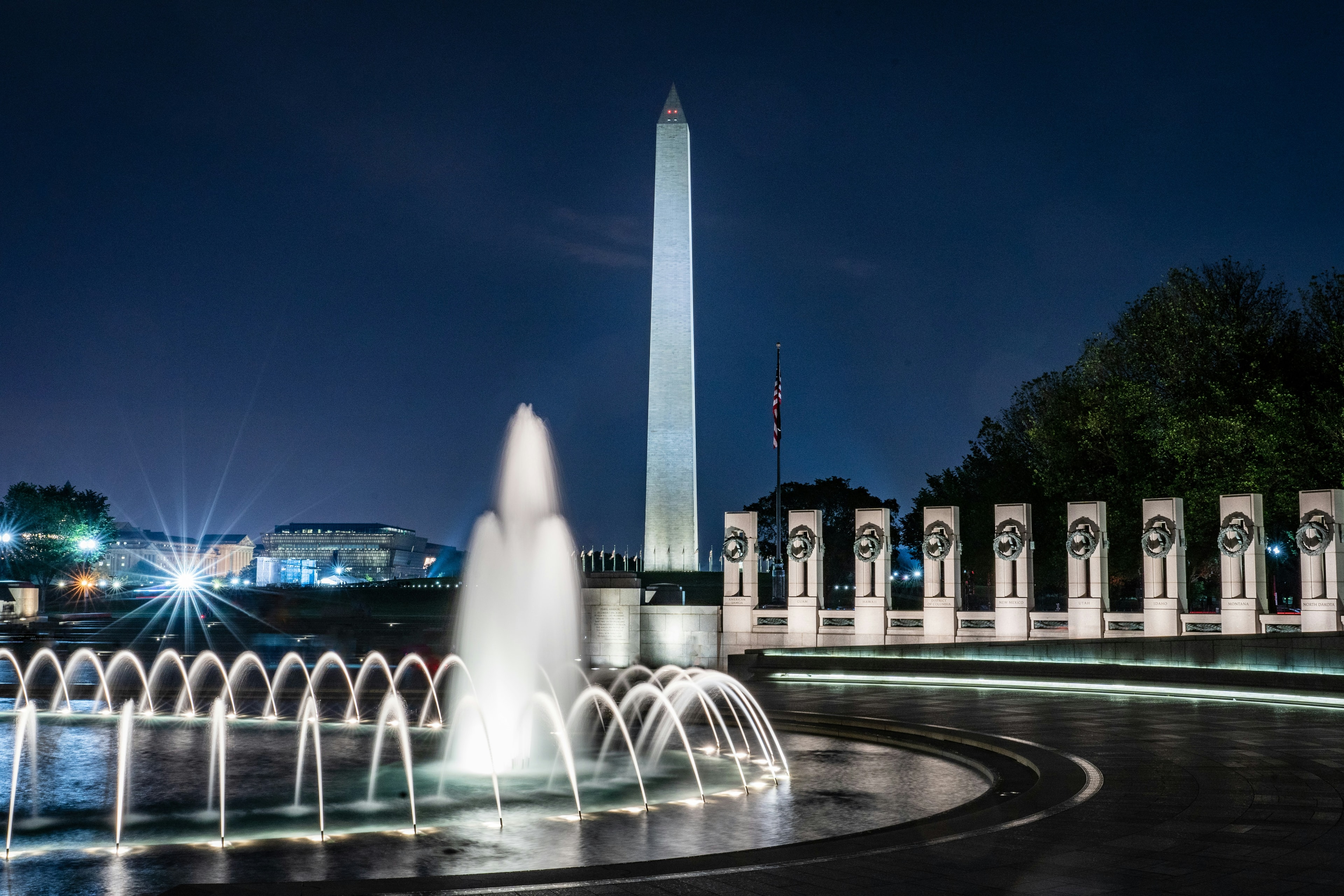 A picture of the Washington Monument at nighttime.