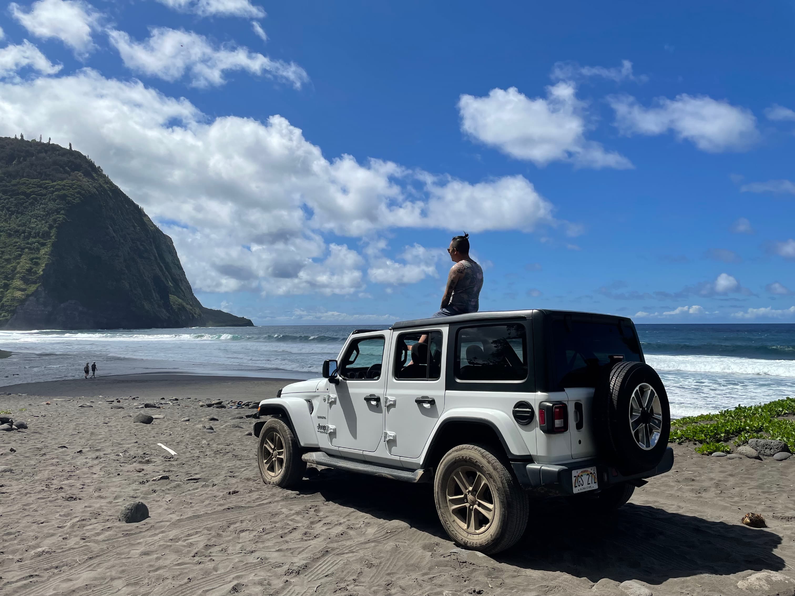Travel advisor posing on a river side
