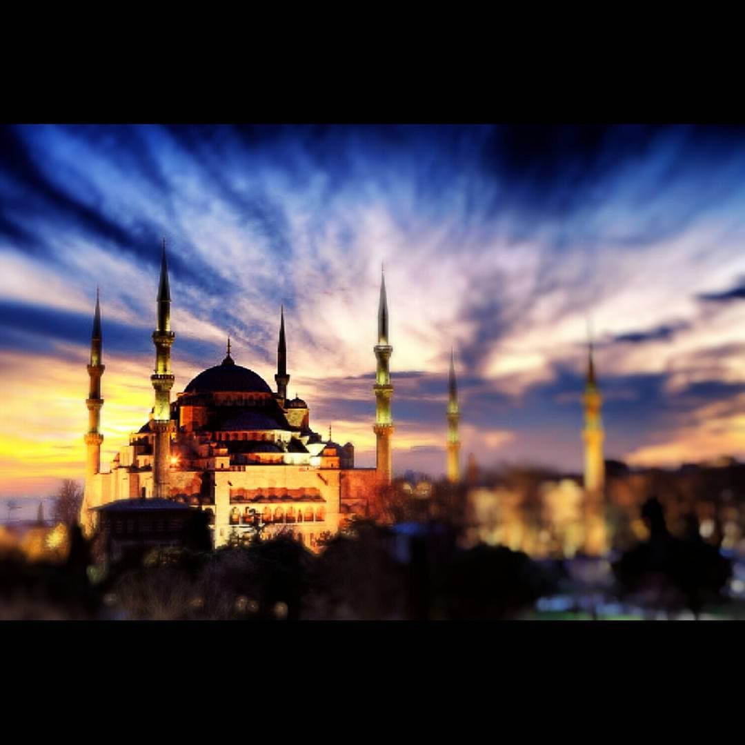 Night view of a mosque