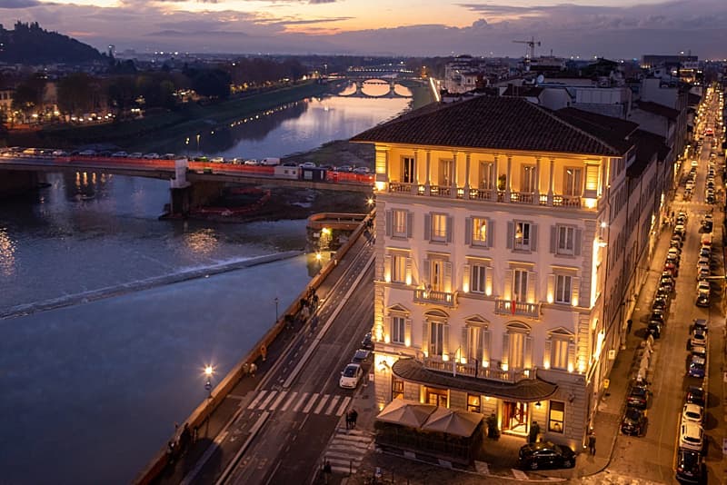 Aerial view of a building with water body.