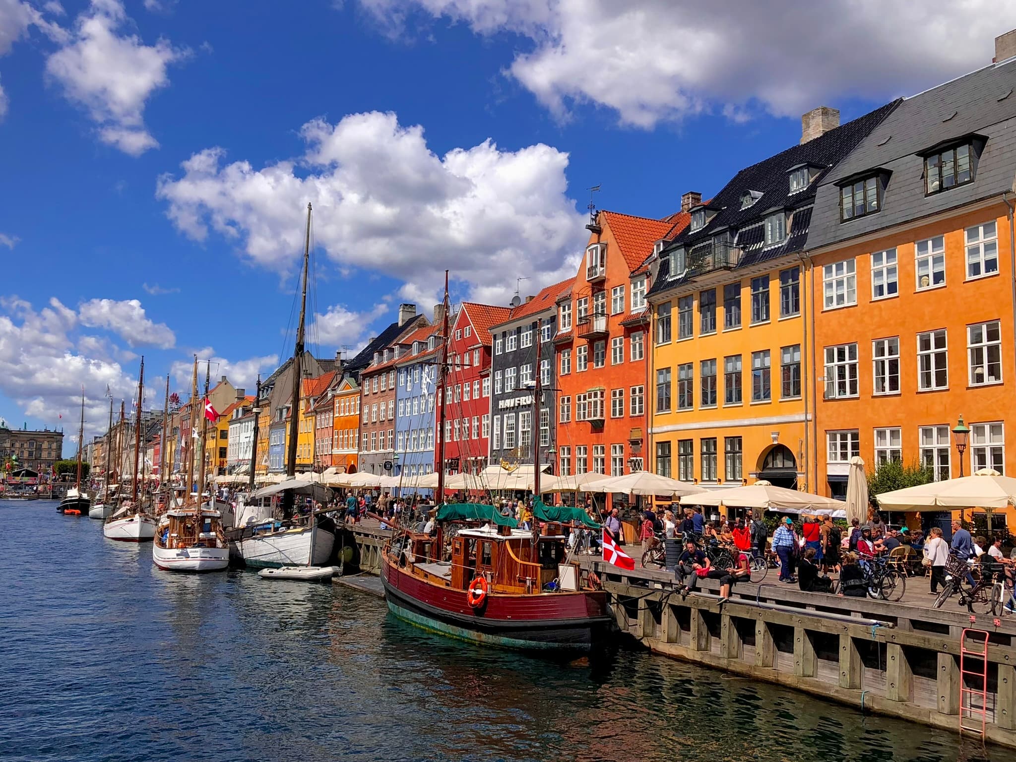 View of a lake and lake side houses