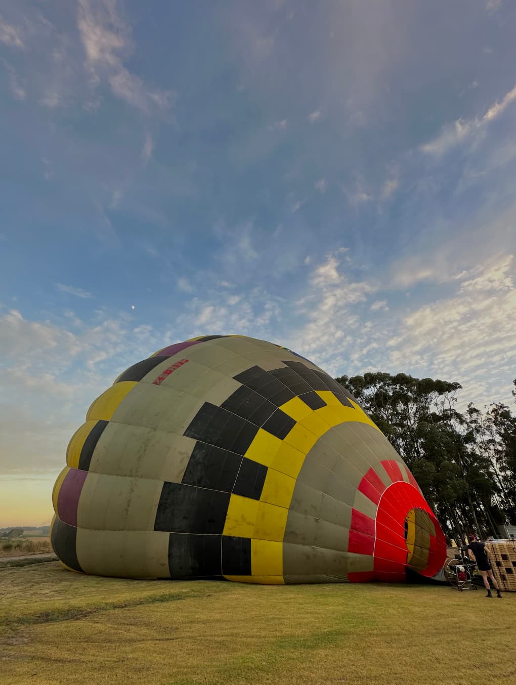 Picture of hot air balloon on ground