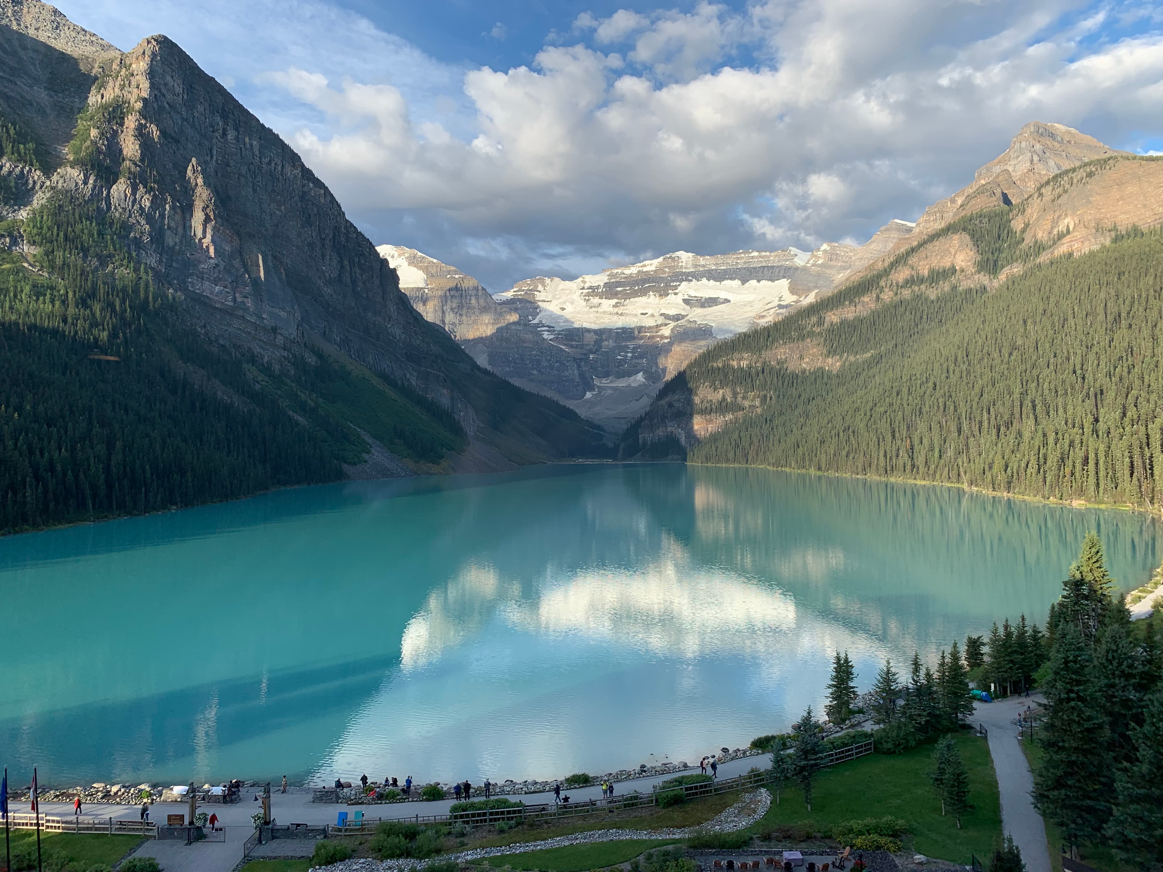 lake by the mountains