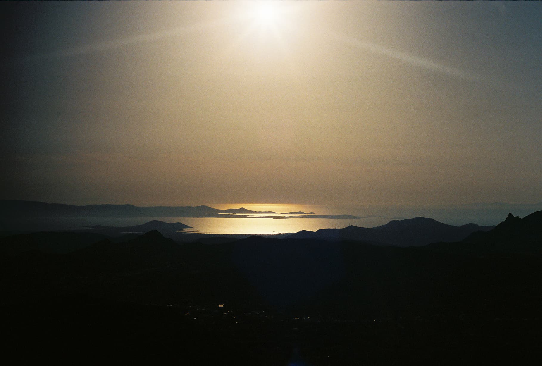 Water body during daytime.