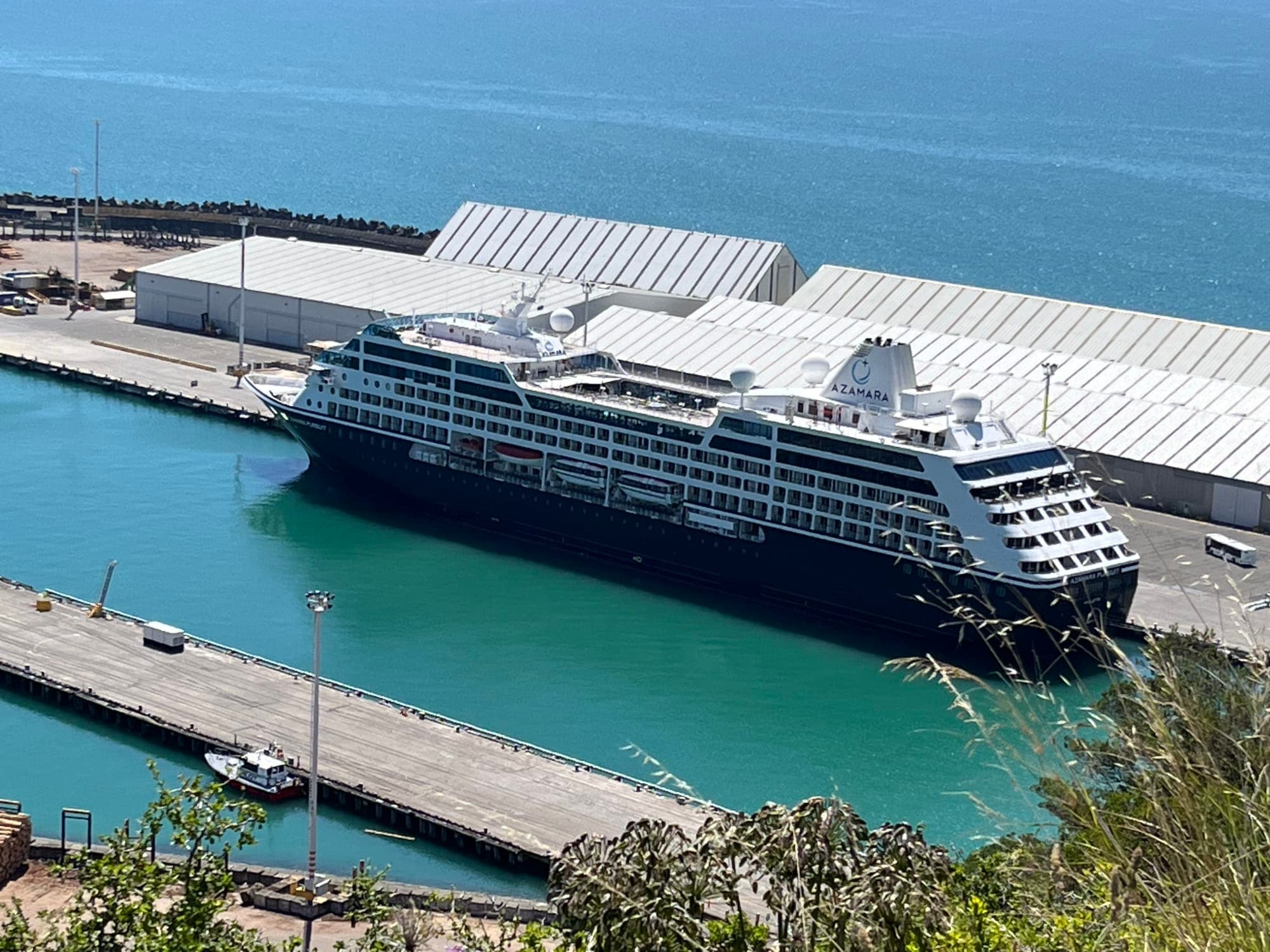 Azamara Pursuit “Down Under” curated by Terry Handelman