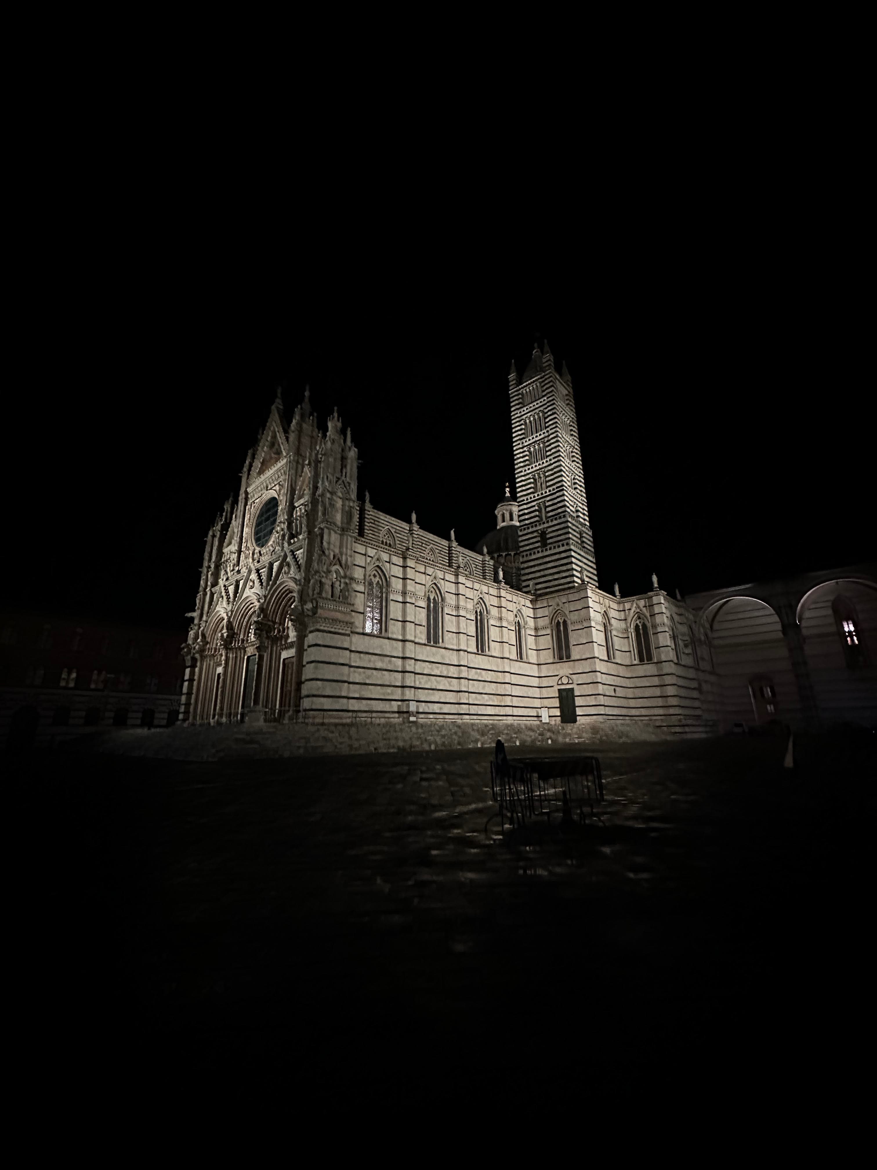 Night view of Duomo di Siena Cathedral