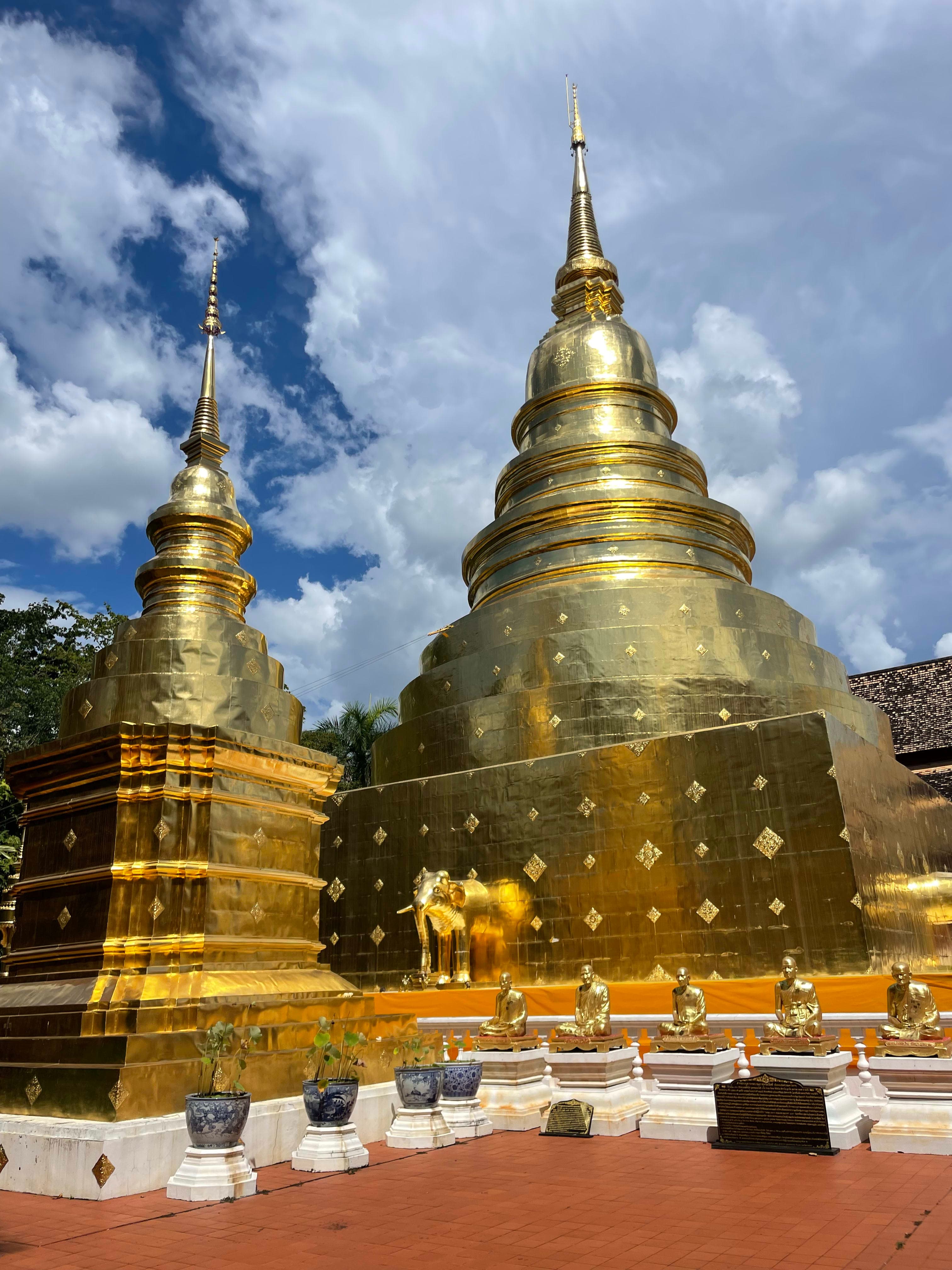 View of the golden Wat Phra Singh Woramahawihan temple