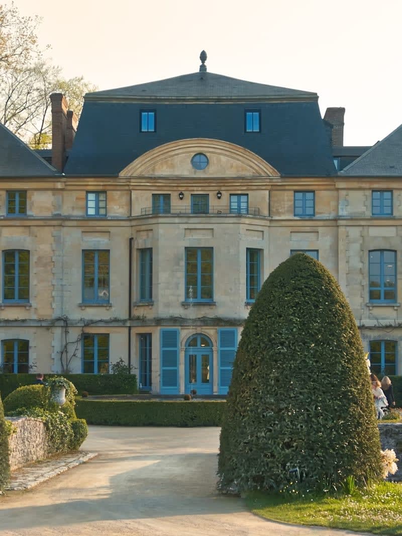 Escape Paris: A Dreamy Weekend in the French Countryside curated by Caroline Dietrich